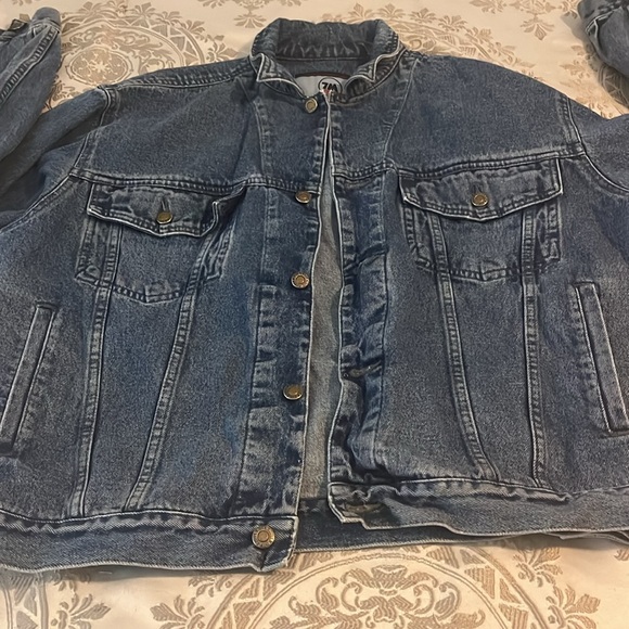Bugle Boy jean jacket, men’s size small, classic denim color - Picture 2 of 10